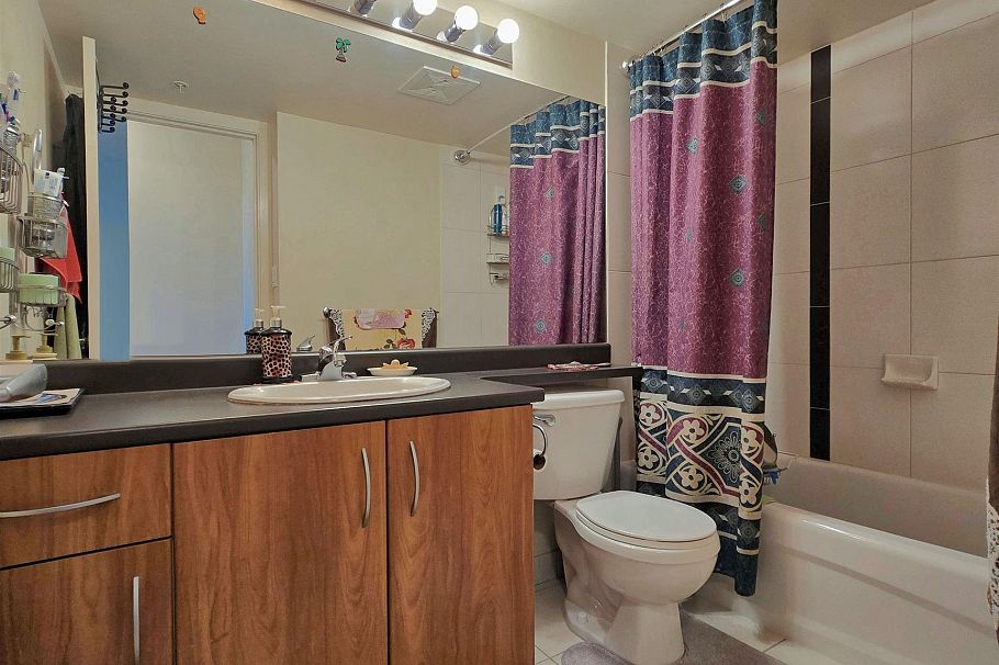 810 3663 Crowley Drive Vancouver, BC - 7