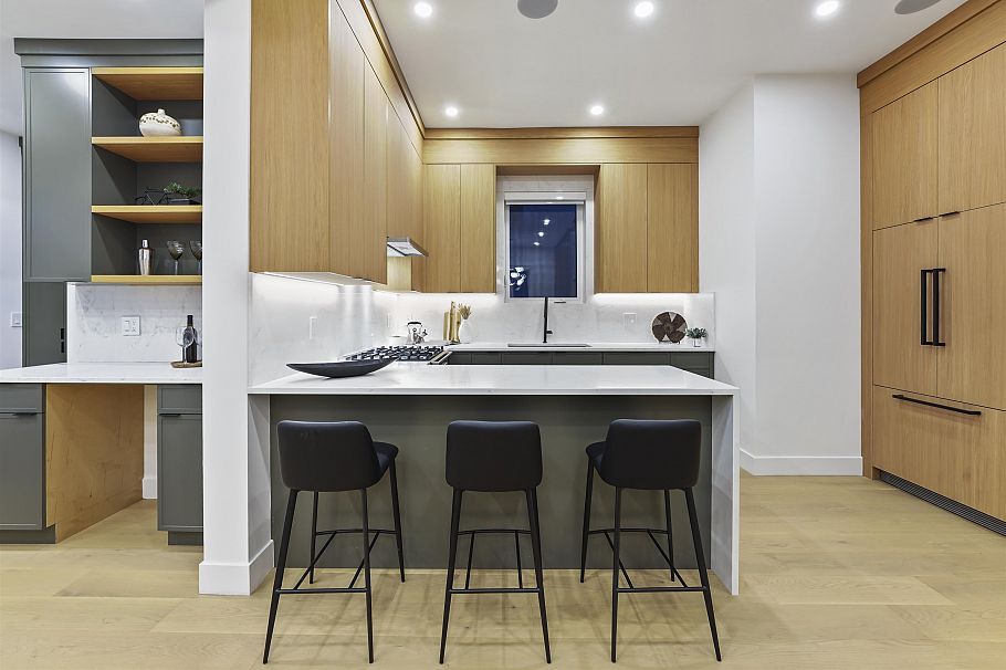 1 1322 E 13th Avenue Vancouver, BC - 13