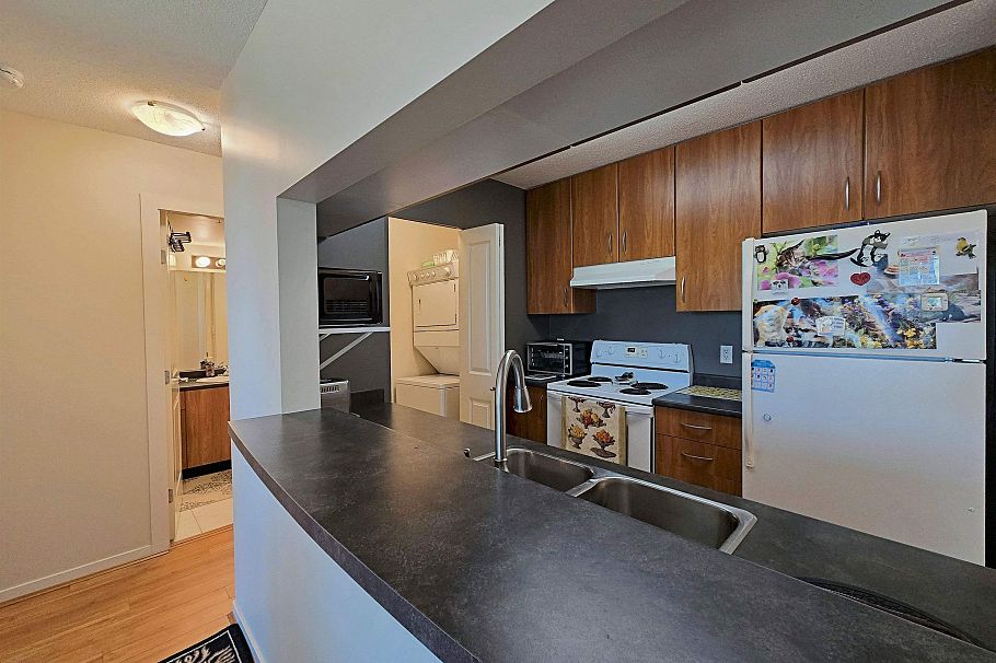 810 3663 Crowley Drive Vancouver, BC - 10