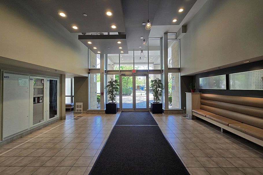 810 3663 Crowley Drive Vancouver, BC - 17