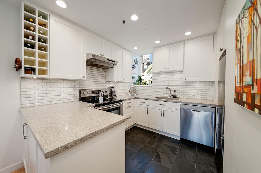 3033 Laurel Street Vancouver, BC - 8