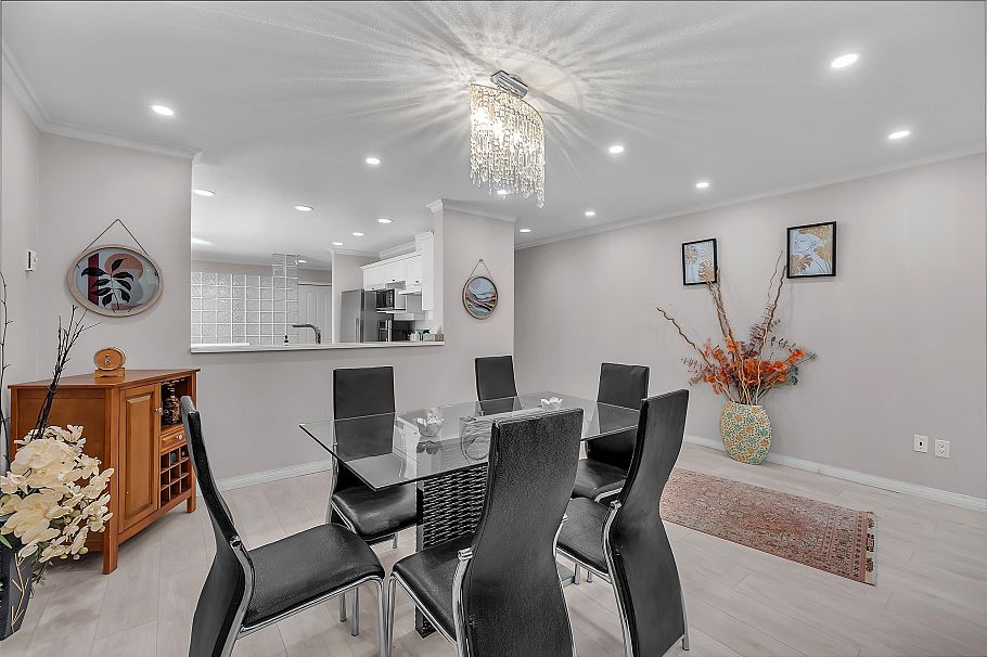 207 1500 Ostler Court North Vancouver, BC - 9