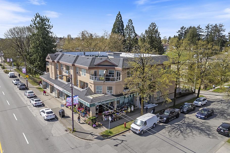 106 1988 E 37th Avenue Vancouver, BC - 1