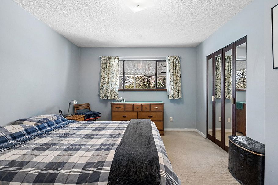 2050 E 13th Avenue Vancouver, BC - 22