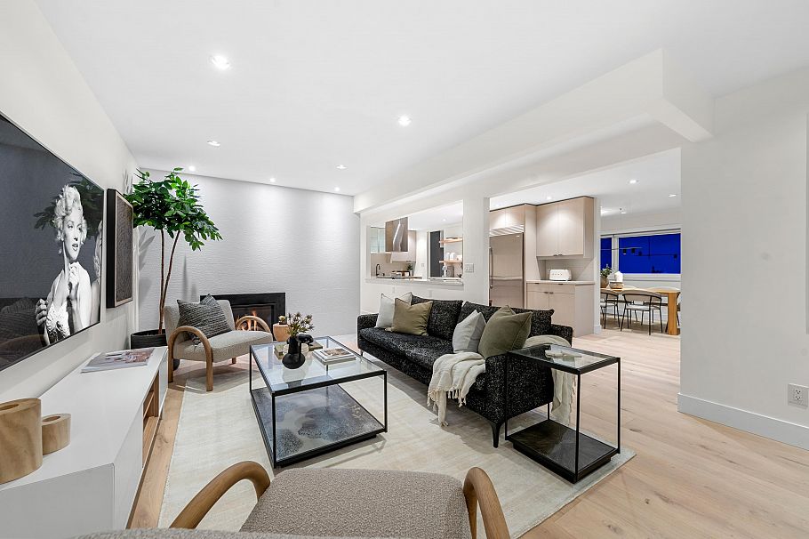 1140 W 17 Street North Vancouver, BC - 10