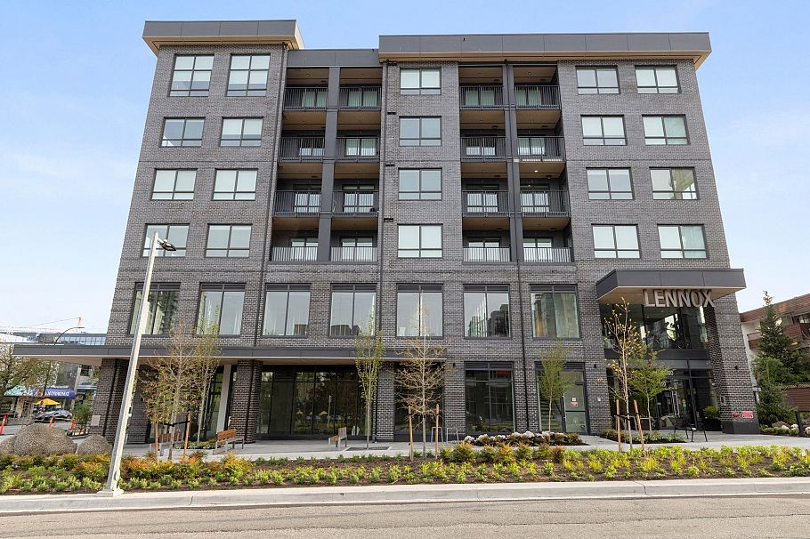 312 110 E 17th Street North Vancouver, BC - 21