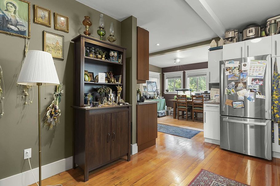 2258 Oxford Street Vancouver, BC - 5
