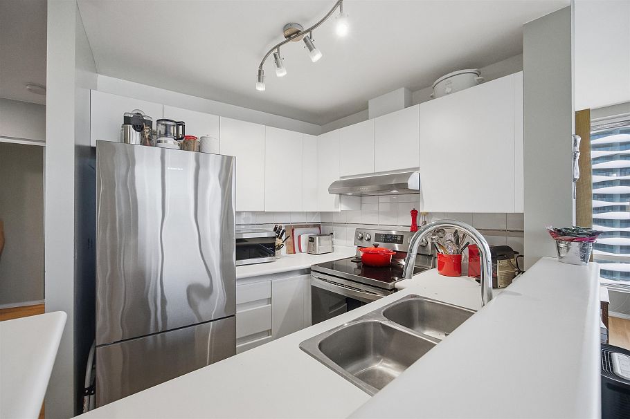 1607 989 Nelson Street Vancouver, BC - 7