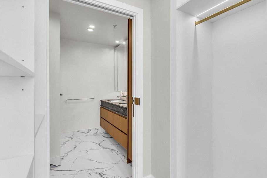 307 3668 W 10th Avenue Vancouver, BC - 16