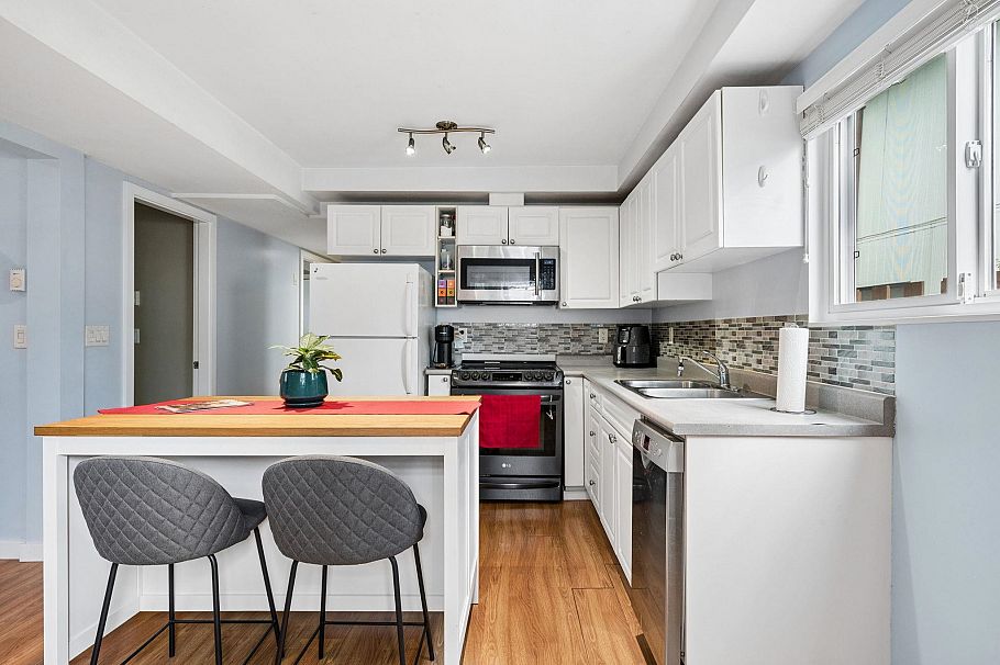 2050 E 13th Avenue Vancouver, BC - 31