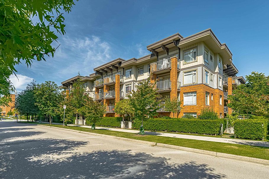 219 2280 Wesbrook Mall Vancouver, BC - 1