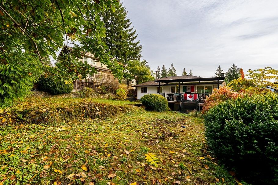 4377 Mountain Highway North Vancouver, BC - 33