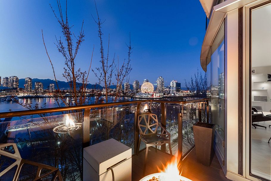 501 138 Athletes Way Vancouver, BC - 38
