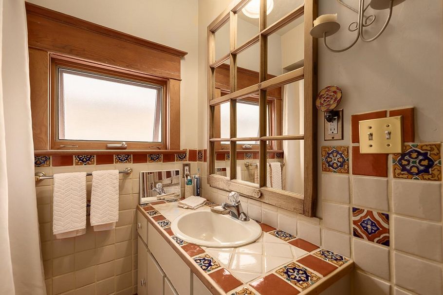 237 E 24th Avenue Vancouver, BC - 19