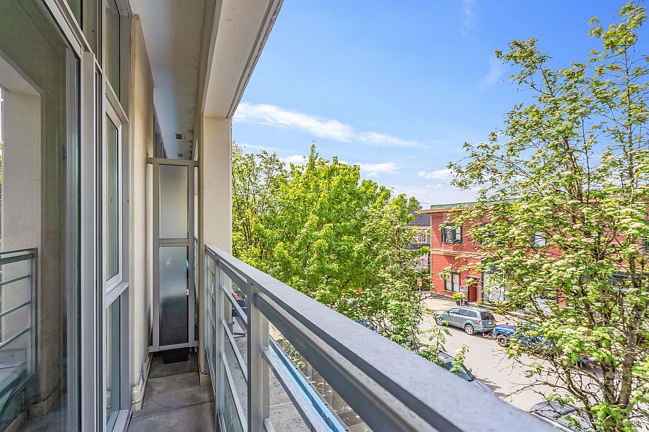 207 2288 W Broadway Vancouver, BC - 14