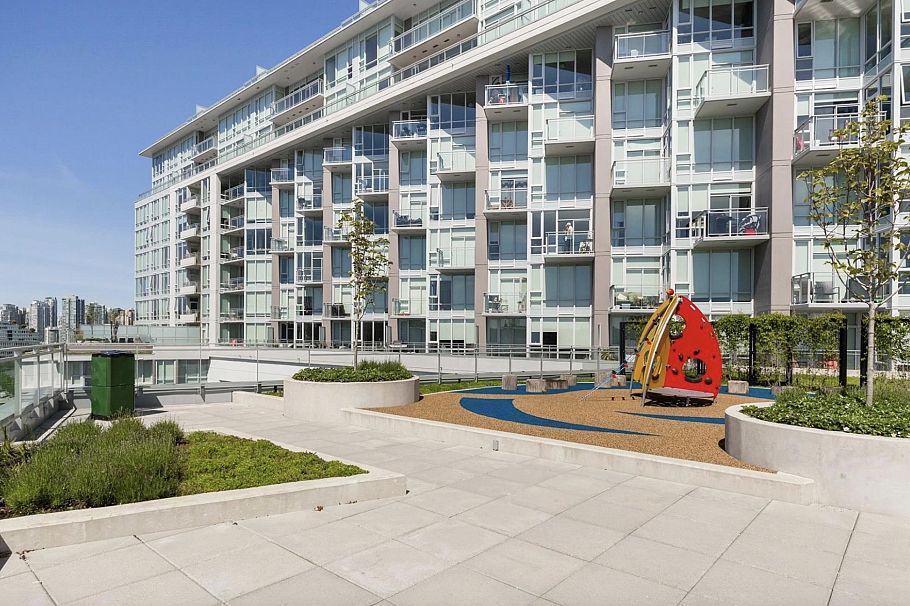 312 1618 Quebec Street Vancouver, BC - 32