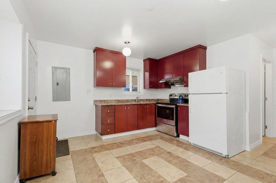 1115 Boundary Road Vancouver, BC - 20