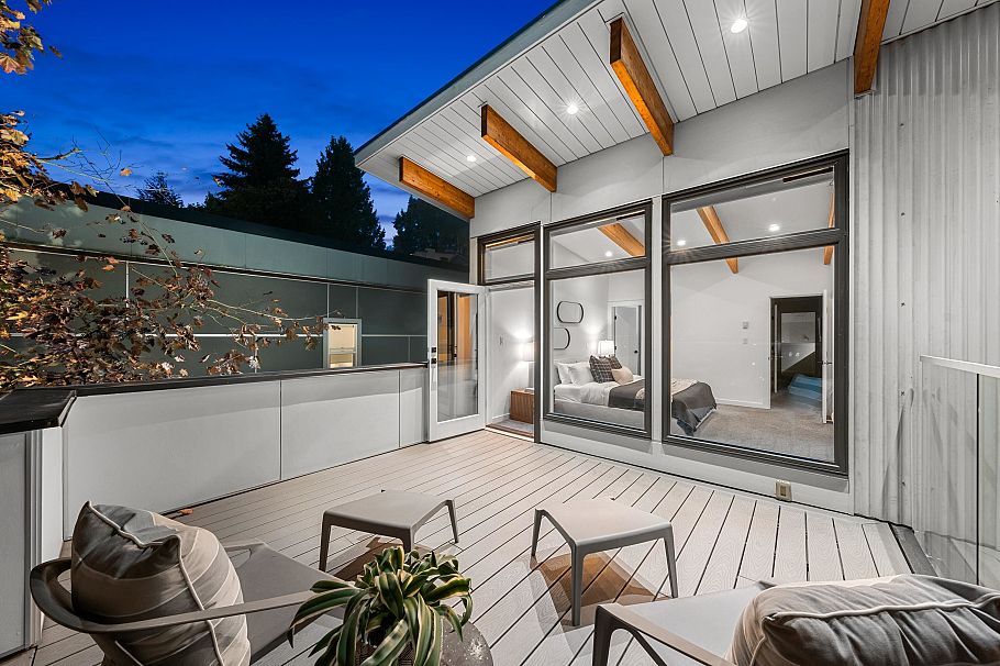 1140 W 17 Street North Vancouver, BC - 14