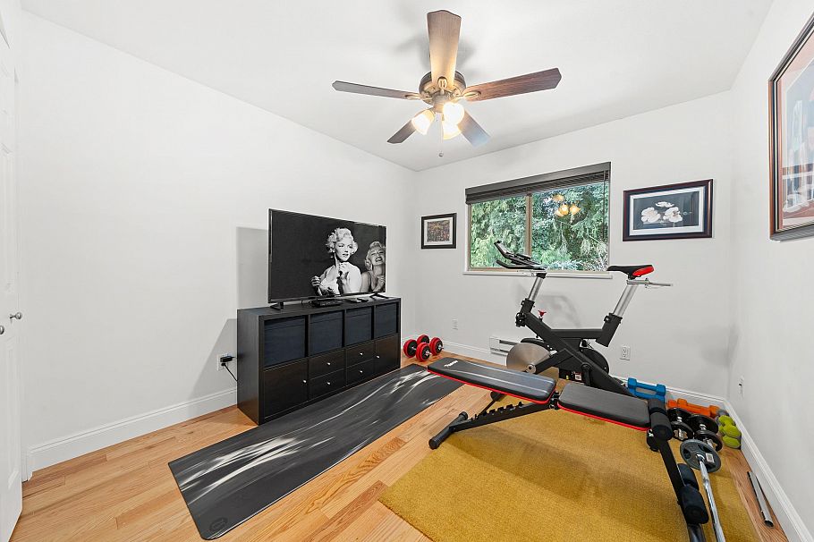 1216 Plateau Drive North Vancouver, BC - 29