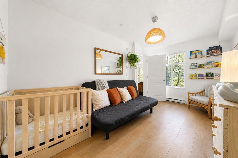 301 333 E 1st Street North Vancouver, BC - 21