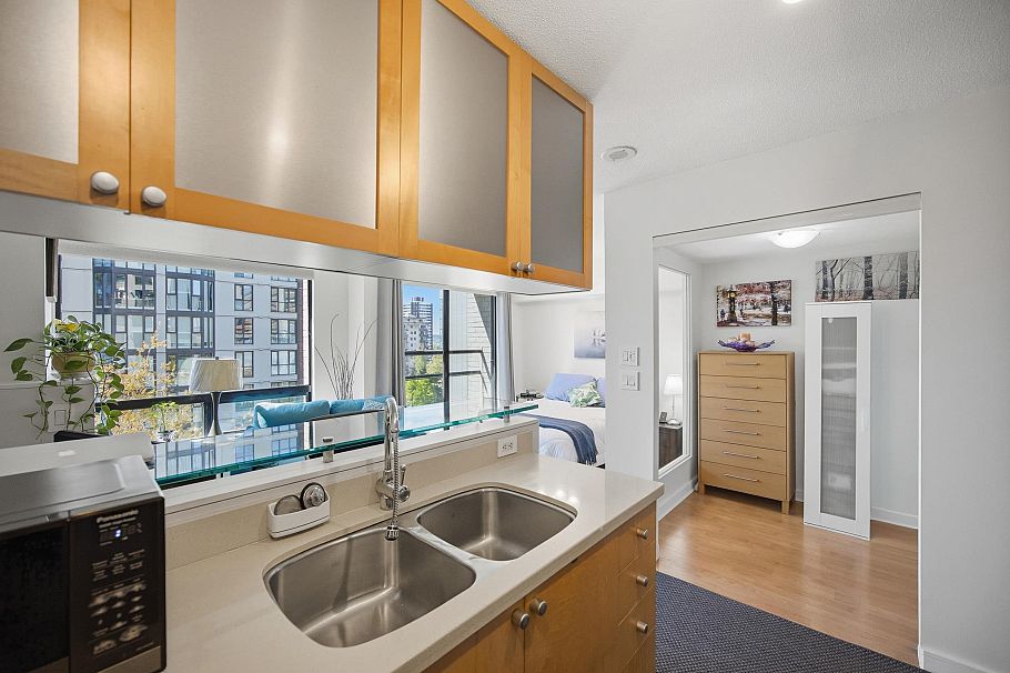 706 1003 Burnaby Street Vancouver, BC - 6