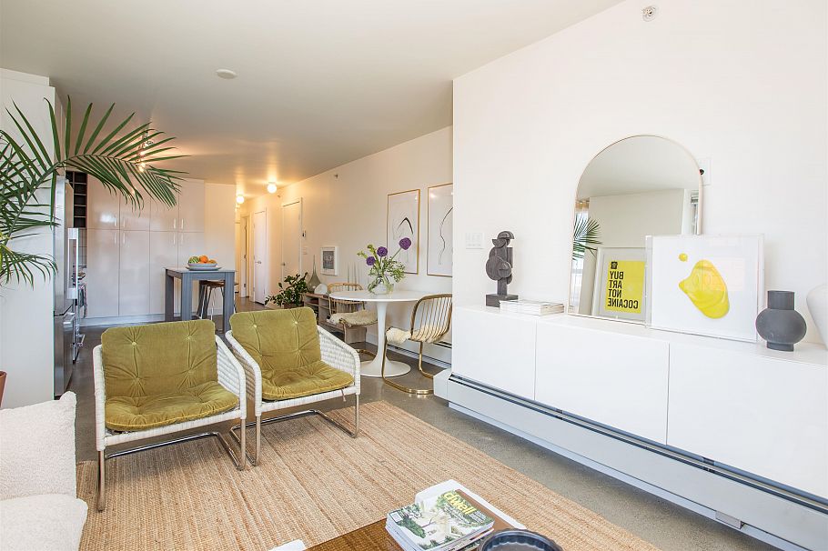 307 231 E Pender Street Vancouver, BC - 5