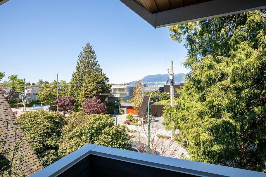 B 3546 Point Grey Road Vancouver, BC - 4