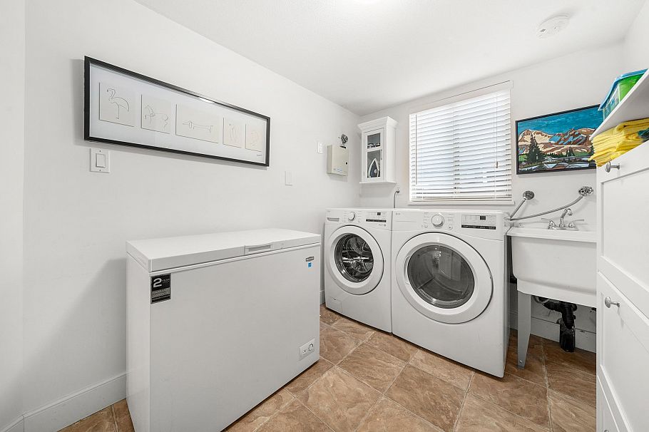 1216 Plateau Drive North Vancouver, BC - 21