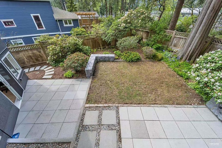3521 Duval Road North Vancouver, BC - 34