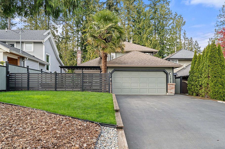1216 Plateau Drive North Vancouver, BC - 39