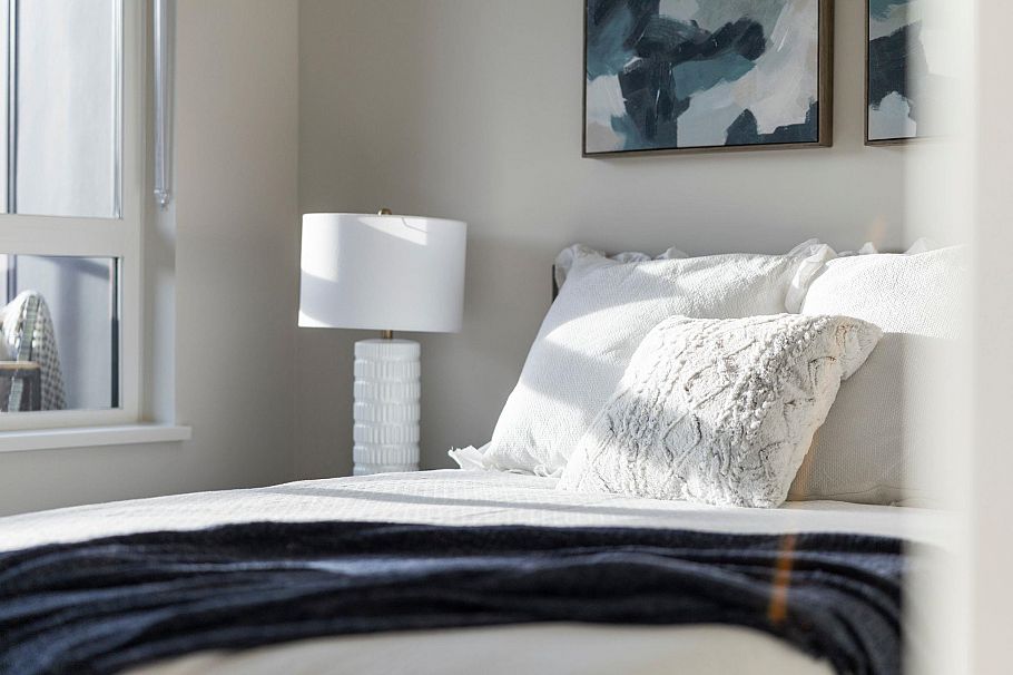 312 110 E 17th Street North Vancouver, BC - 15