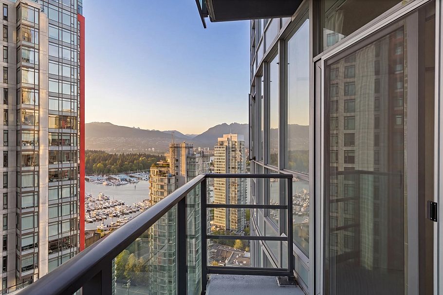 3007 1189 Melville Street Vancouver, BC - 9
