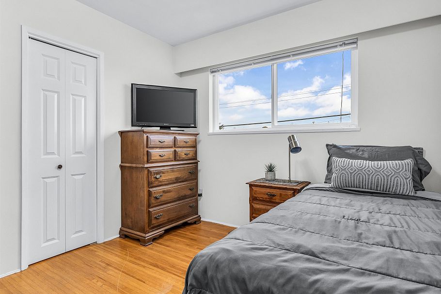 3031 E 16th Avenue Vancouver, BC - 20