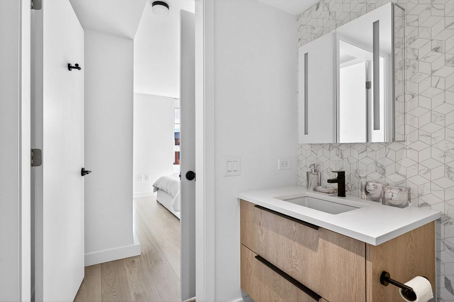216 322 E 15th Avenue Vancouver, BC - 22