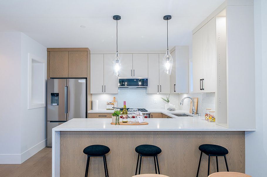 1 2735 W 8th Avenue Vancouver, BC - 6