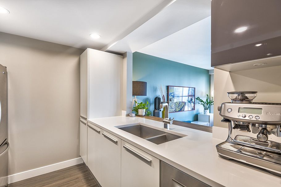 1001 1323 Homer Street Vancouver, BC - 14