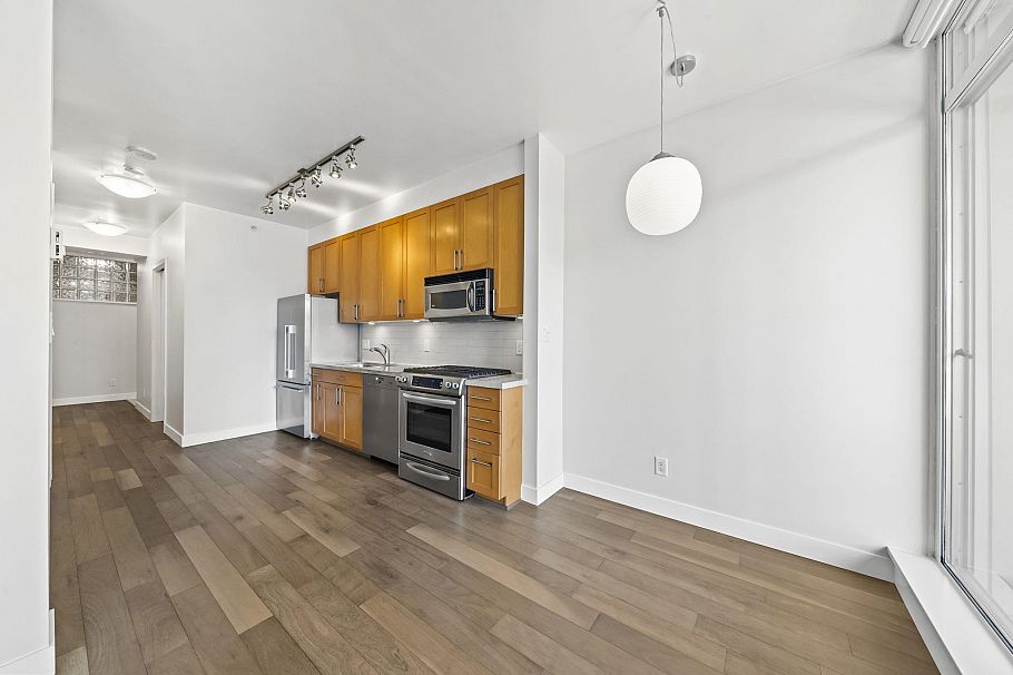 304 2055 Yukon Street Vancouver, BC - 8