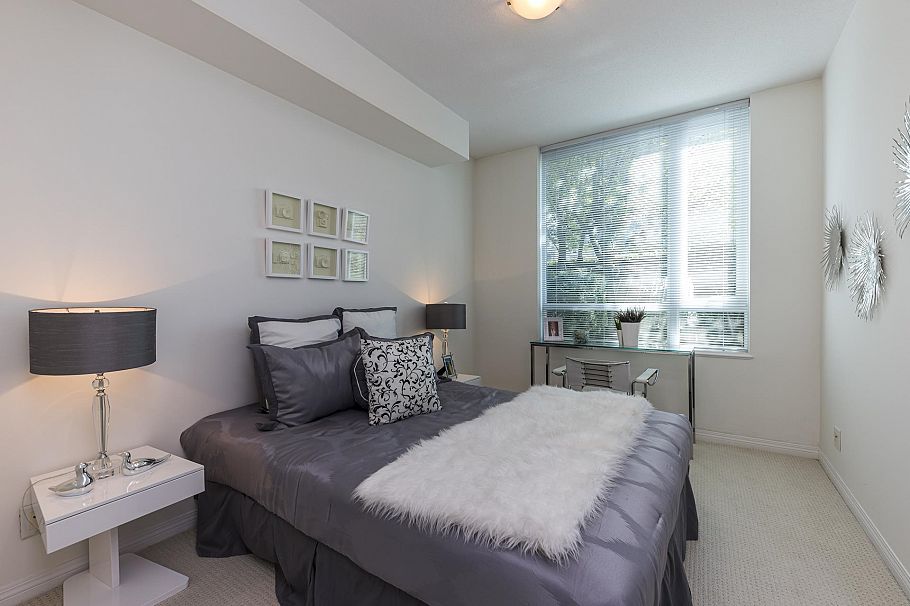 303 168 E Esplanade North Vancouver, BC - 18
