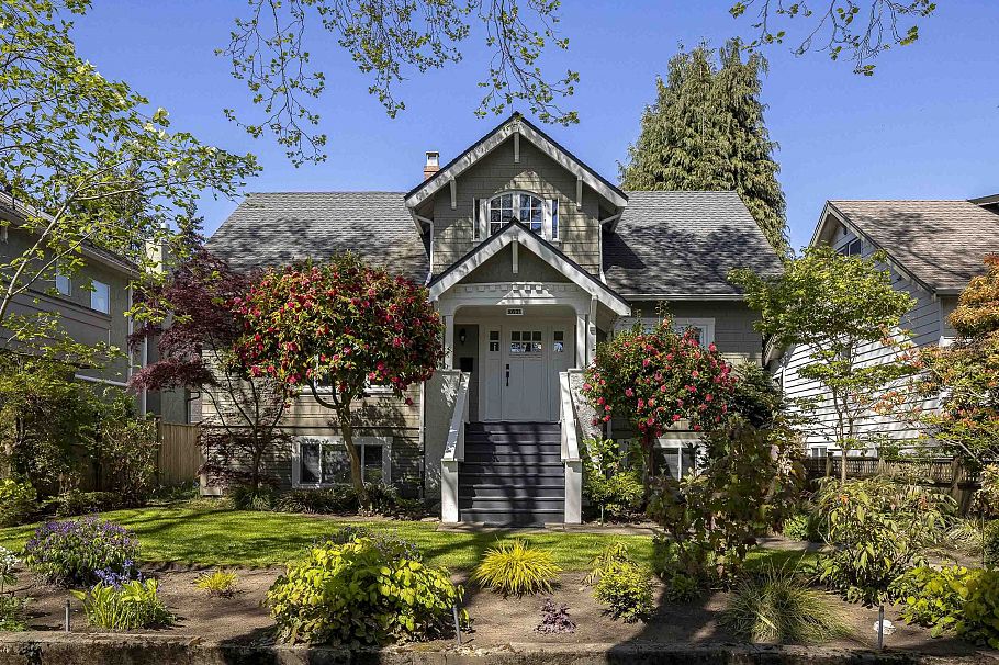 3671 W 26th Avenue Vancouver, BC - 1