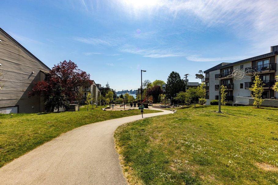 212 236 W 2nd Street North Vancouver, BC - 3