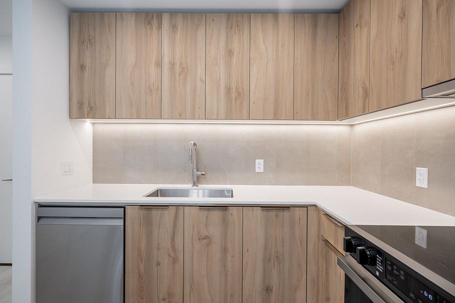412 3596 Malsum Drive North Vancouver, BC - 12