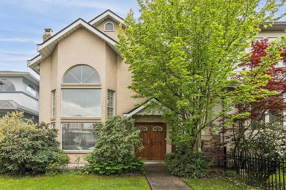 2828 W 23rd Avenue Vancouver, BC - 1