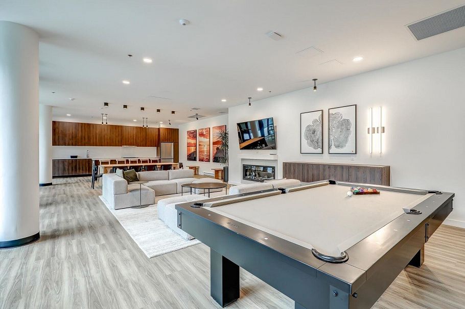 206 3594 Malsum Drive North Vancouver, BC - 36