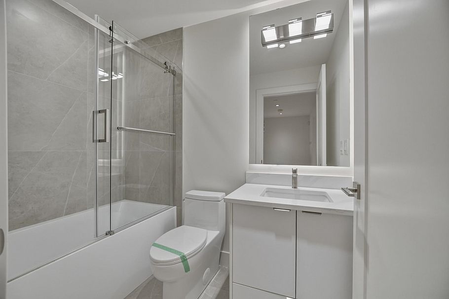 3112 W 42nd Avenue Vancouver, BC - 13