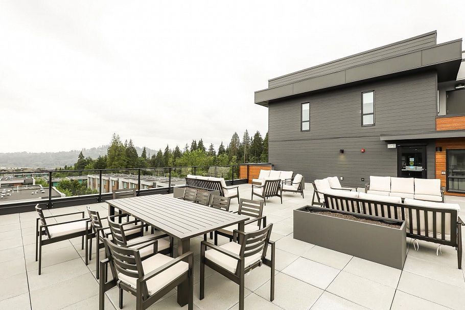 206 3594 Malsum Drive North Vancouver, BC - 34