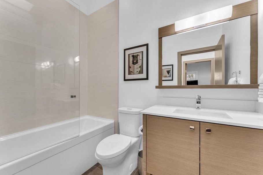 1986 W 11th Avenue Vancouver, BC - 12