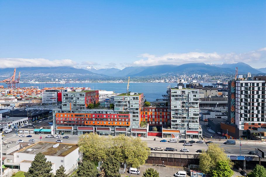 909 955 E Hastings Street Vancouver, BC - 3