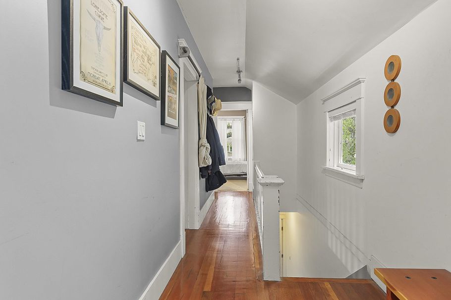2258 Oxford Street Vancouver, BC - 11