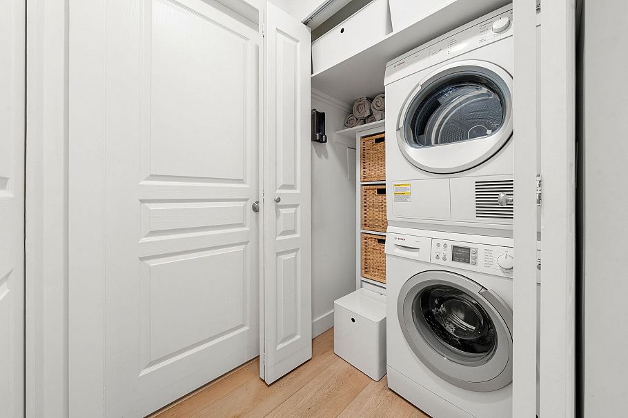 301 333 E 1st Street North Vancouver, BC - 26