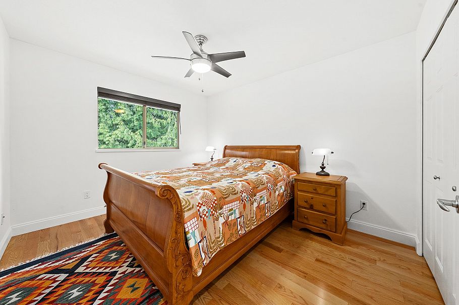 1216 Plateau Drive North Vancouver, BC - 28